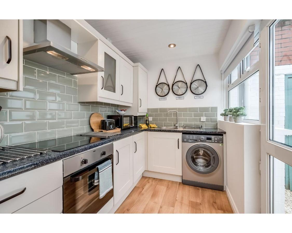 Central Belfast Apartments Belfast Work-Rest-Play R&R Esterno foto